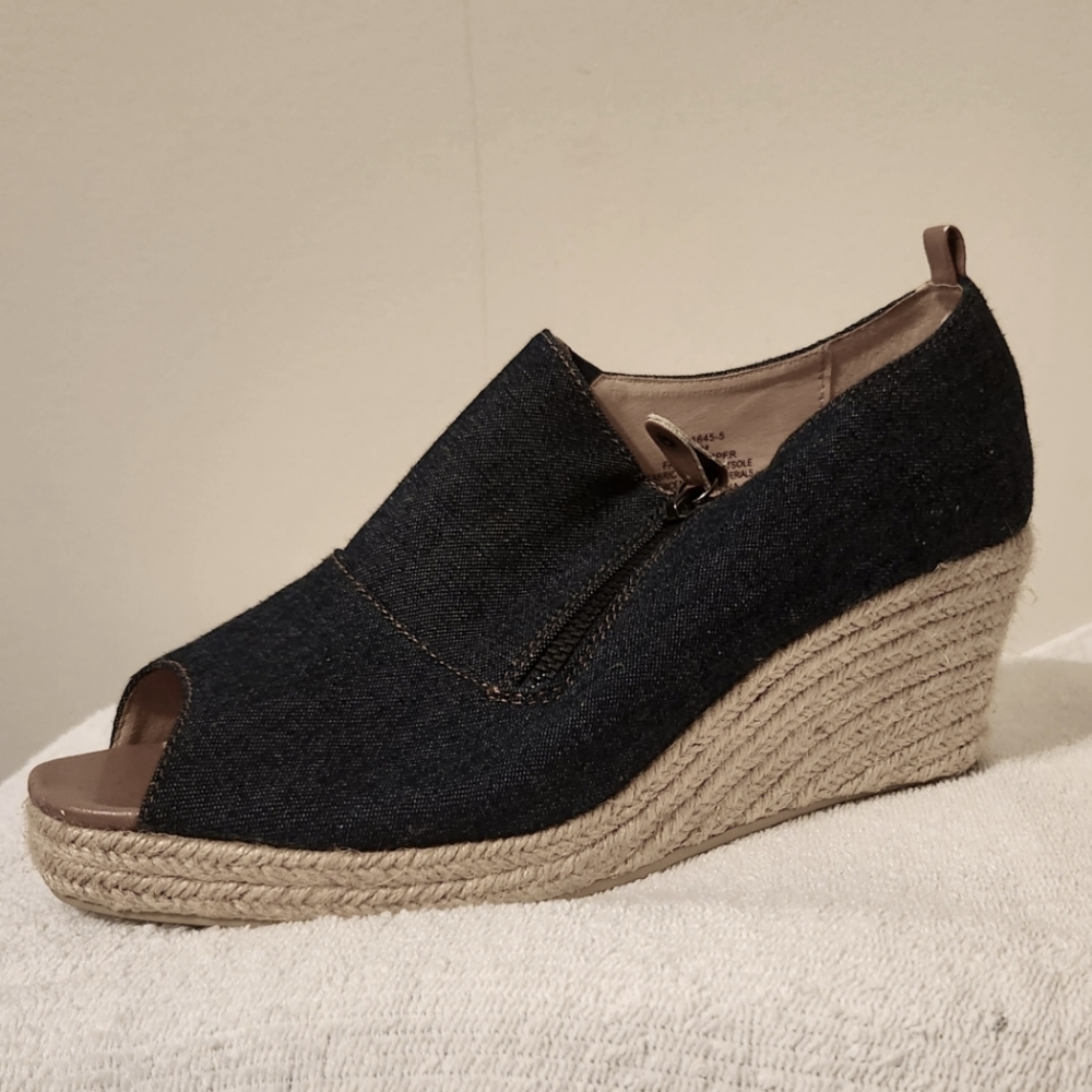 Comfort view Shoes 7 1/2m espadrilles